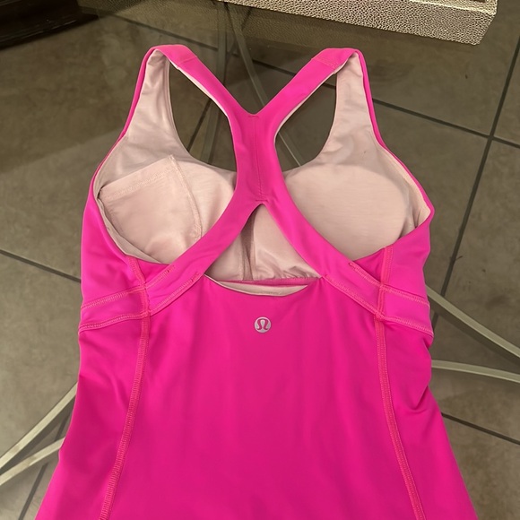 Woman’s Lululemon tank top - Picture 3 of 3